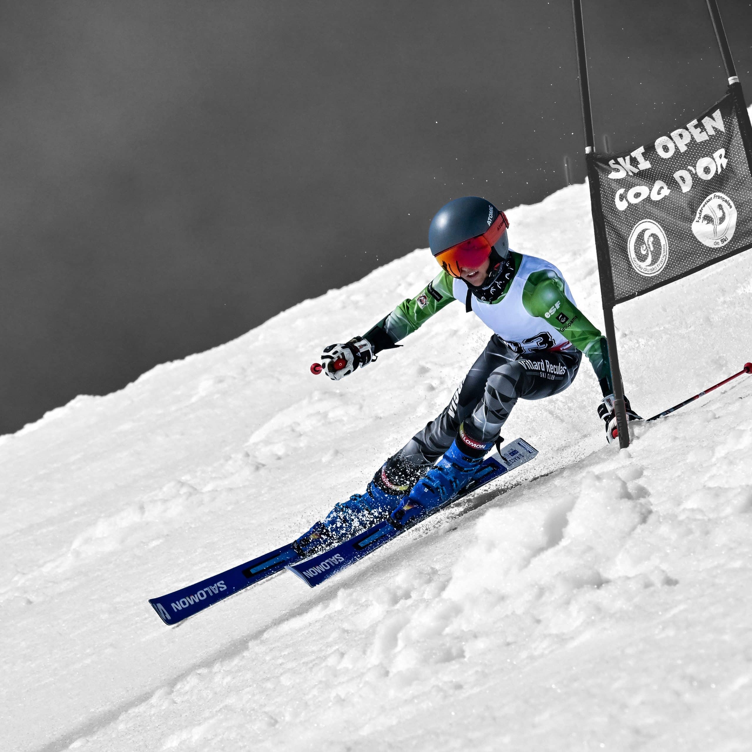 Léo Nizet – ski alpin (noir et blanc)